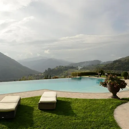 Villa Caiano Giglio