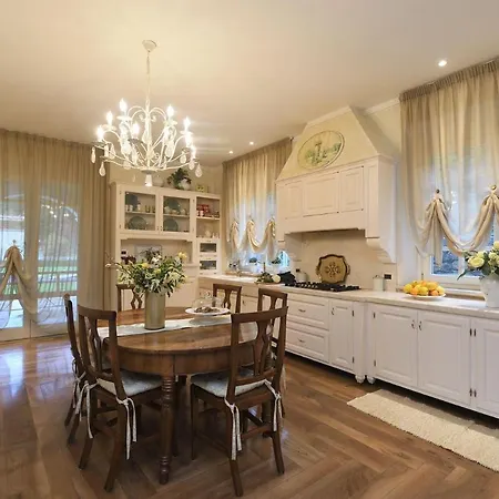 Caiano Giglio Villa