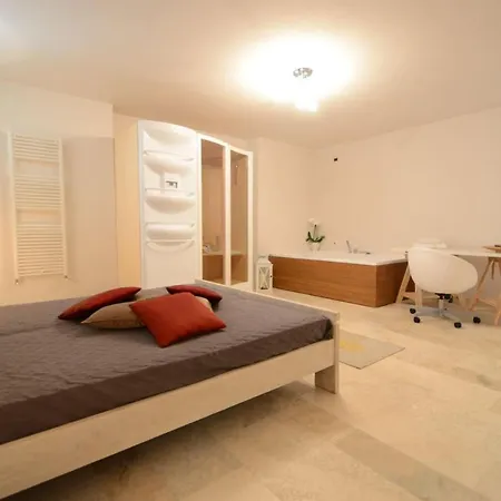 Villa Caiano Giglio *